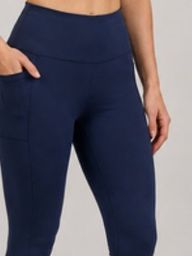 Legging com bolso na cor marinho